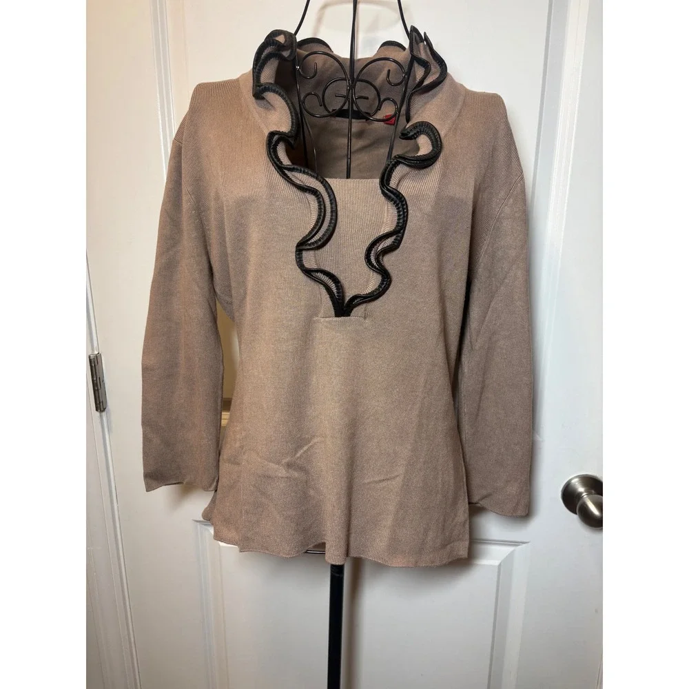 RED Women Tan Ruffle V-Neck Knit Sweater Three Quarter Sleeve Size L‎